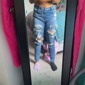 (SOLD) American Eagle Super Hi-Rise Jeggings
